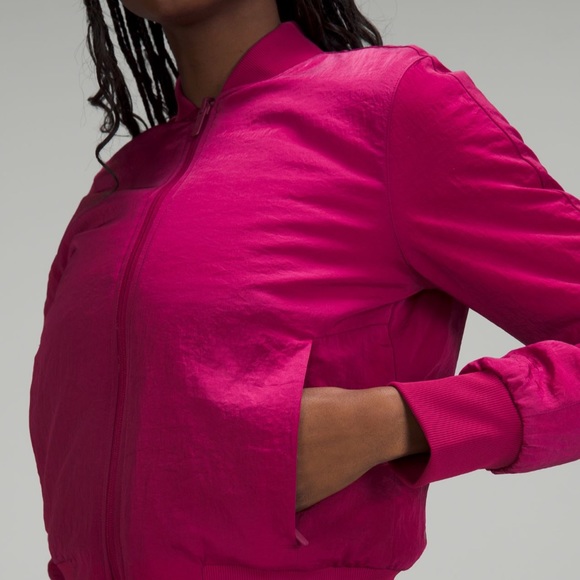 Lululemon Non-Stop bomber jacket, sz 4 - Picture 9 of 11